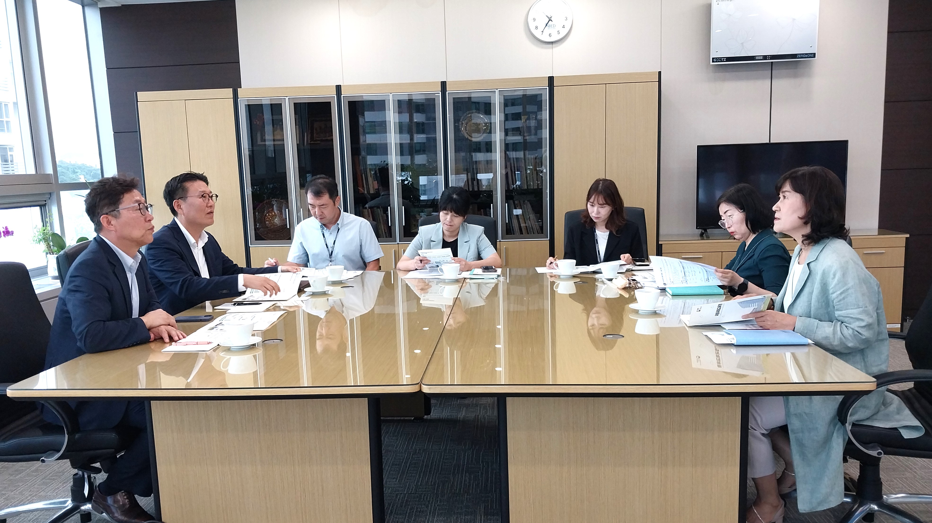 주 키르기즈스탄, 타지키스탄 대사 업무협의